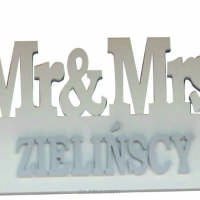MR & MRS z nazwiskiem na dom lub na wesele