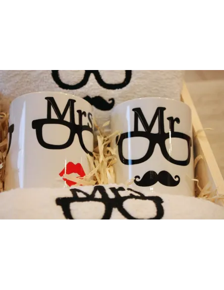 Zestaw Ręczników Kubkami Koszu Ozdobnym Prezent Ślubny