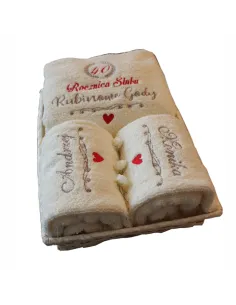 Zestaw Prezentowy na Rocznicę Ślubu – Ręczniki z Haftem