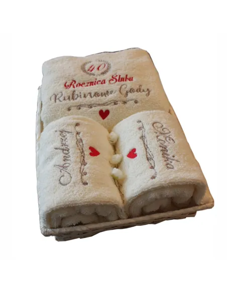 Zestaw Prezentowy na Rocznicę Ślubu – Ręczniki z Haftem