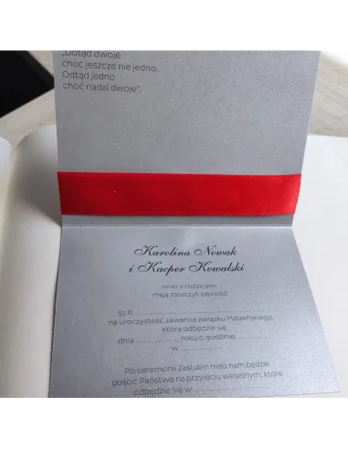 Eleganckie Srebrne Personalizowane Zaproszenie – Ślubne