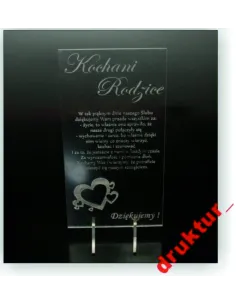 Statuetka Szklana z Grawerem na Prezent Plexi Urodziny