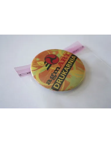 Przypinki Buttony – Love Konin Znaczki Badziki Grafiką