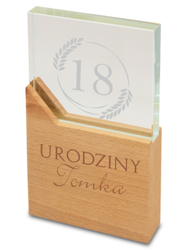 Trofeum statuetka Personalizowany Prezent z Grawerem NA OSIEMNASTKĘ 18
