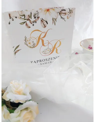 Zaproszenia – Inicjały Wyspisnymi Danymi Gotowy Projekt