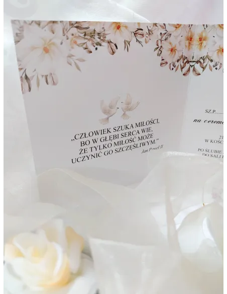 Zaproszenia – Inicjały Wyspisnymi Danymi Gotowy Projekt