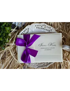 Eleganckie Perłowe Zaproszenia Prążki Fiolet z Ręcznie